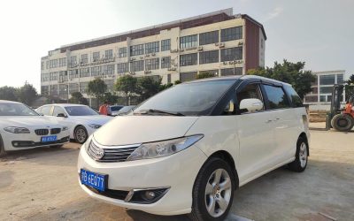 r1020654-byd-m6-2014_0