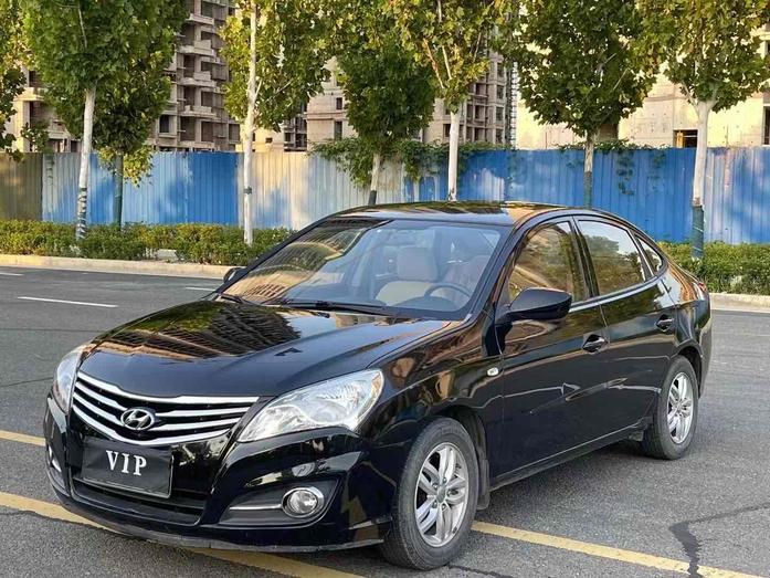 r1020674-hyundai-celesta-2013_0