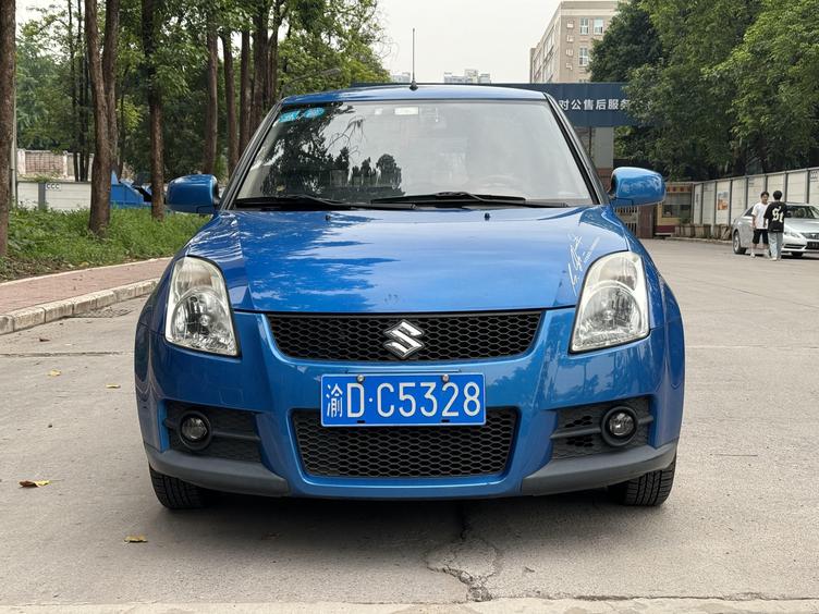 r1020737-suzuki-swift-2012_0