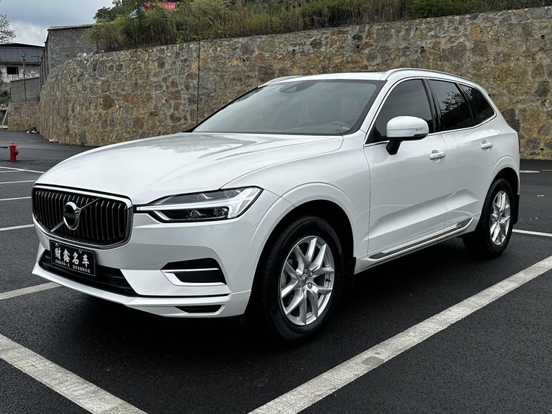 r1020820-volvo-xc60-2020_0
