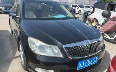 r1021046-skoda-octavia-2012_0