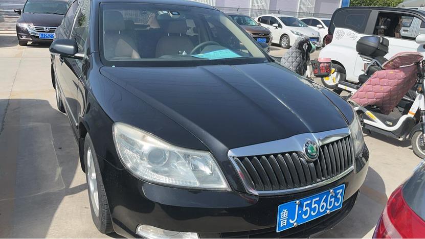 r1021046-skoda-octavia-2012_0