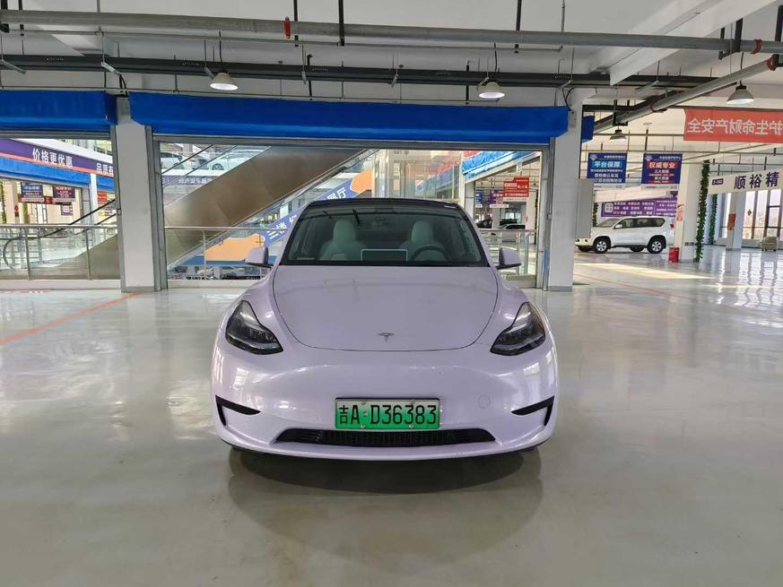 r1021140-tesla-model-y-2023_0