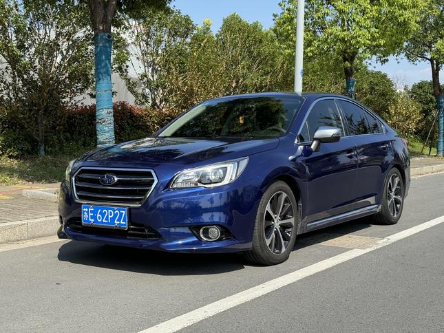 r1021178-subaru-legacy-2017_0