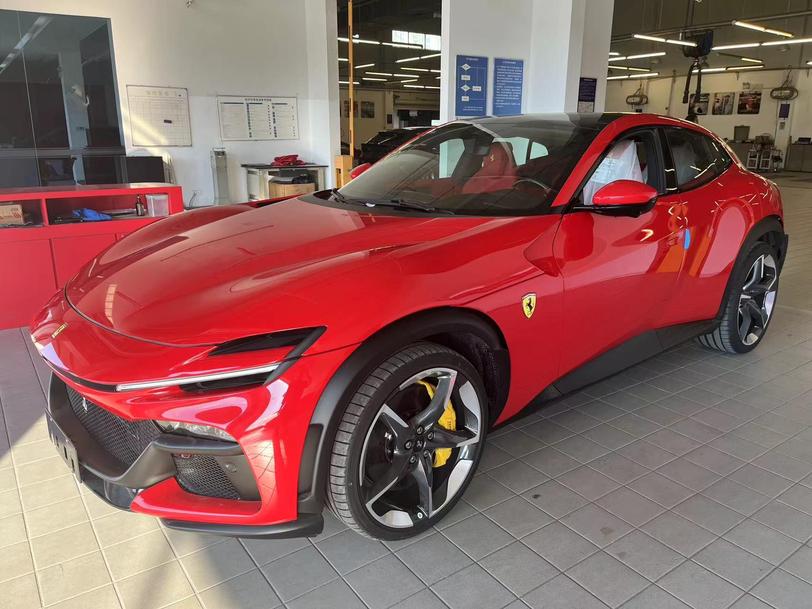 r1021317-ferrari-purosangue-2024_0