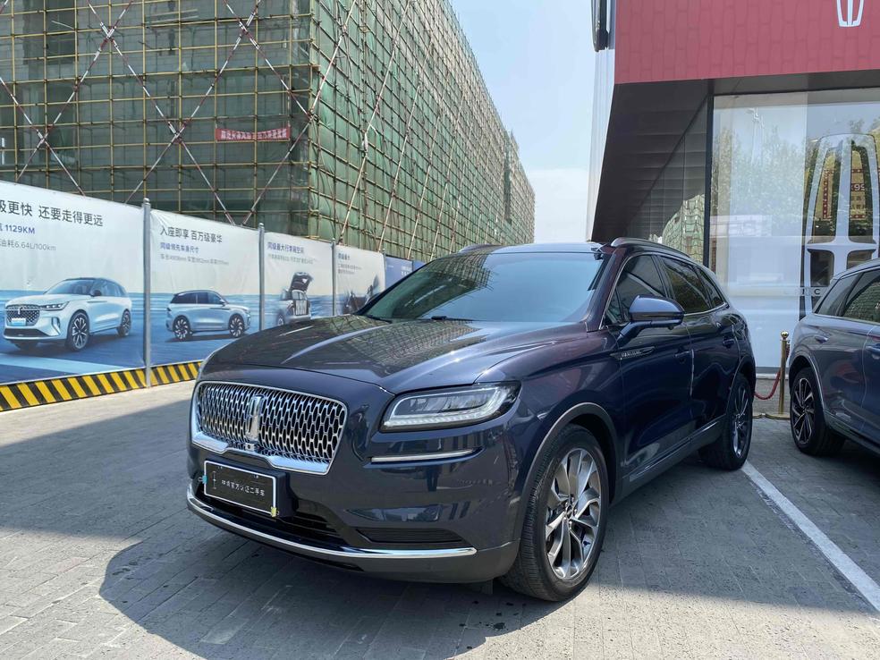 r1021370-lincoln-navigator-2021_0