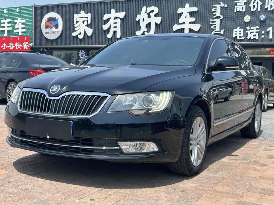 r1021449-skoda-superb-2014_0