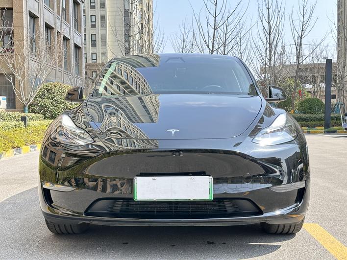 r1021459-tesla-model-y-2021_0