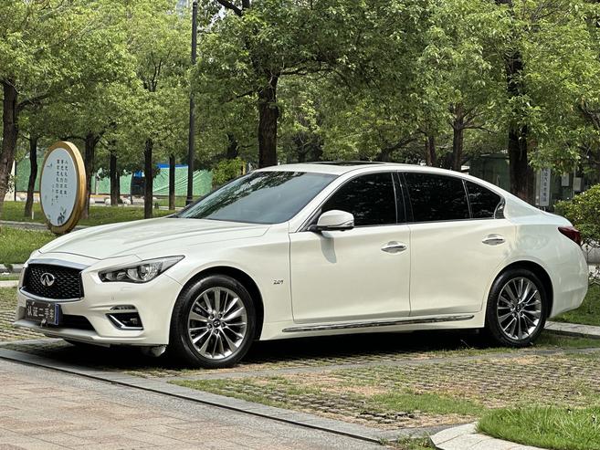 r1021492-infiniti-q50l-2019_0