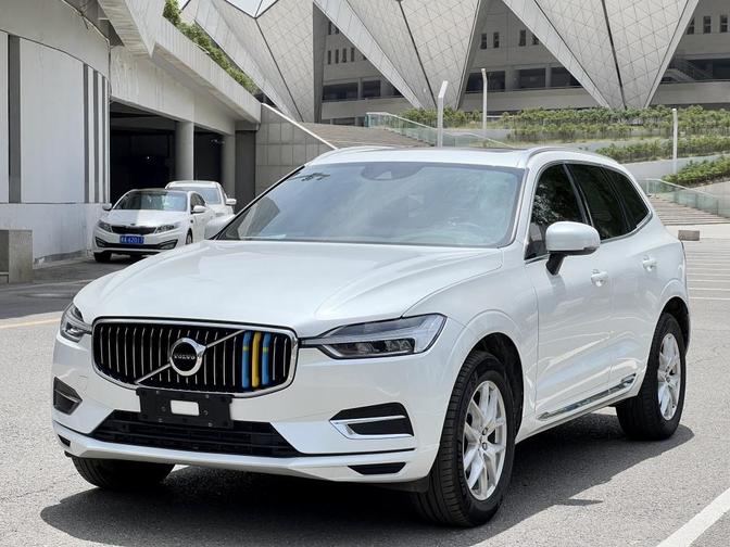 r1021555-volvo-xc60-2020_0