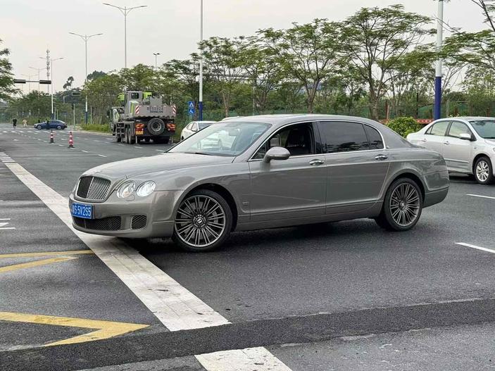 r1021568-bentley-flying-spur-2012_0