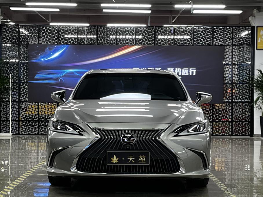 r1021649-lexus-es-2020_0