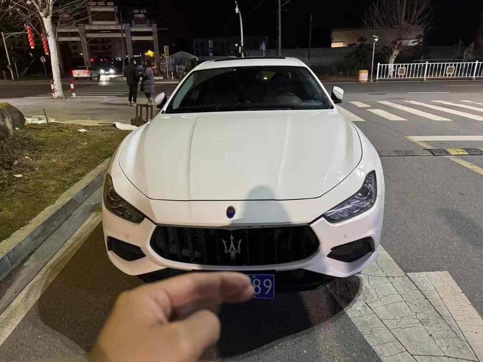 r1021698-maserati-ghibli-2021_0
