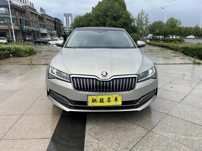 r1021791-skoda-superb-2020_0