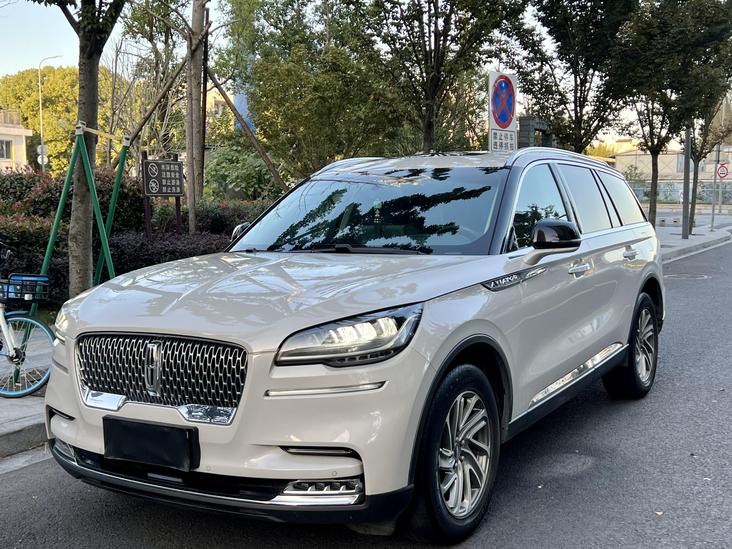 r1021917-lincoln-aviator-2020_0