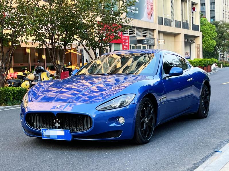 r1021934-maserati-granturismo-2014_0