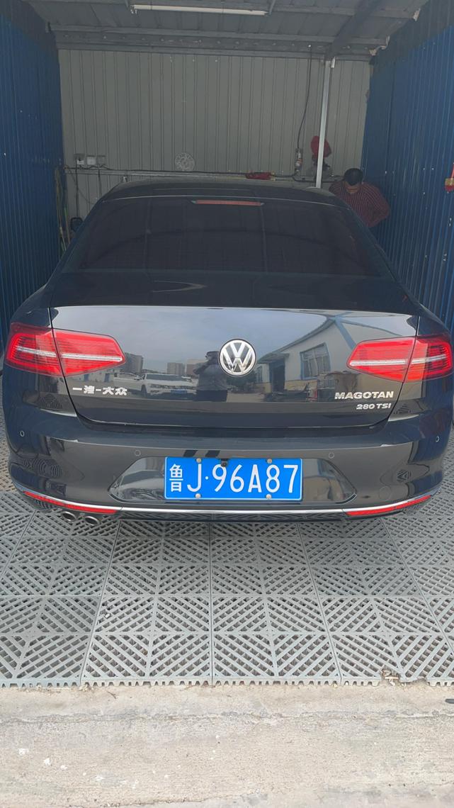 r1019050-volkswagen-magotan-2018_0