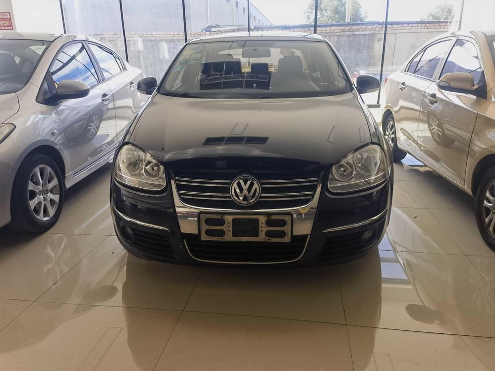 r1019071-volkswagen-sagitar-2009_0