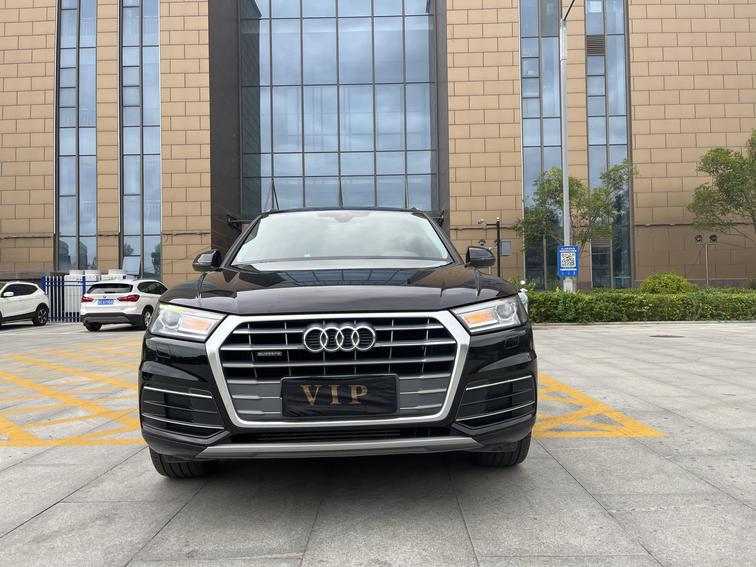 r1019072-audi-q5l-2021_0
