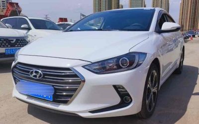 r1019081-hyundai-elantra-2019_0
