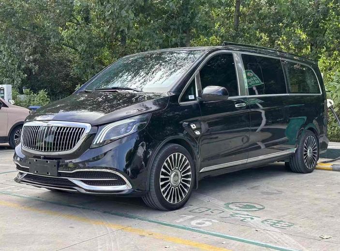 r1019086-mercedes-benz-vito-2023_0