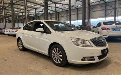 r1019091-buick-excelle-gt-2012_0