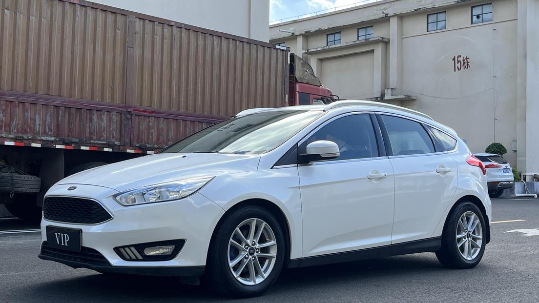 r1019160-ford-focus-2018_0