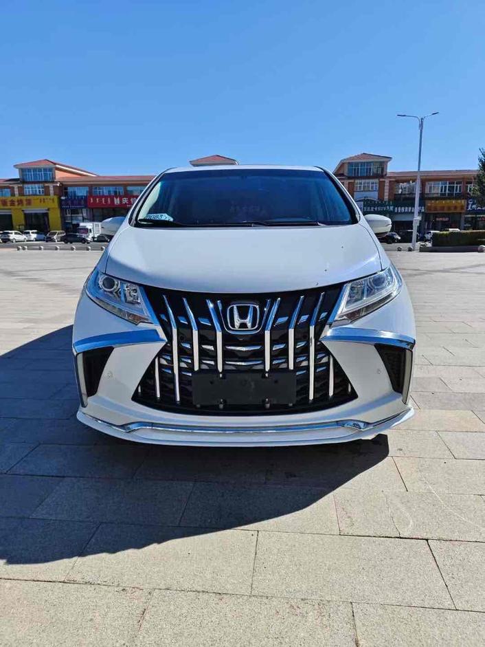r1019332-honda-odyssey-2017_0