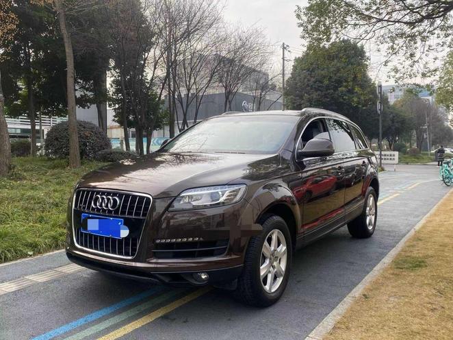 r1019439-audi-q7-2013_0