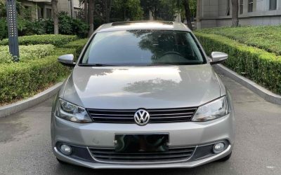 r1019502-volkswagen-sagitar-2015_0