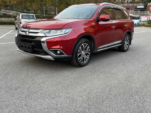 r1019516-mitsubishi-outlander-2016_0