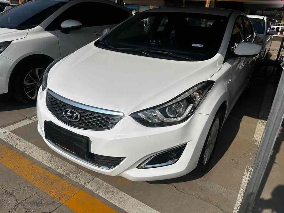 r1019533-hyundai-elantra-2017_0