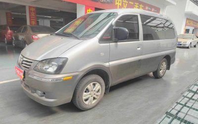 r1019703-dongfeng-forthing-lingzhi-2015_0