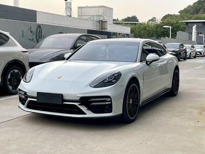 r1019725-porsche-panamera-2020_0