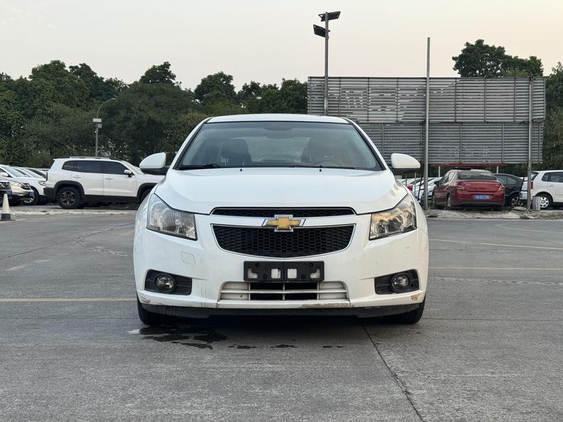 r1019759-chevrolet-cruze-2012_0
