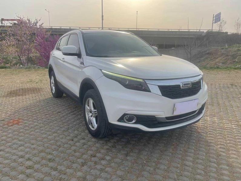 r1019770-qoros-5-2018_0
