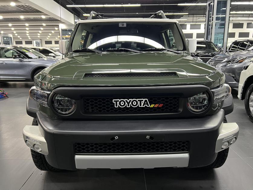 r1019812-toyota-fj-land-cruiser-2012_0