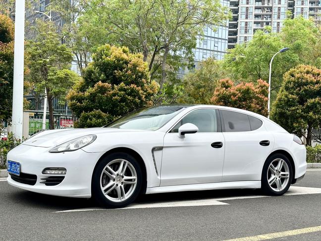 r1019825-porsche-panamera-2011_0