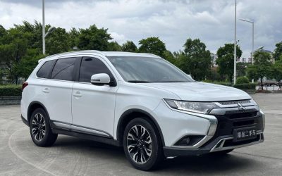 r1019882-mitsubishi-outlander-2019_0