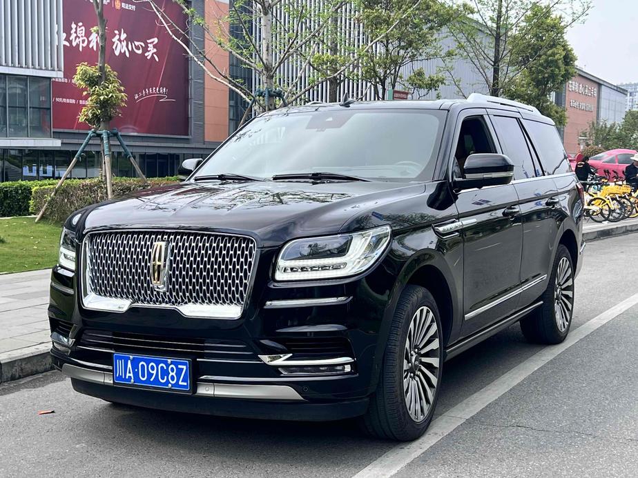 r1019900-lincoln-navigator-2021_0