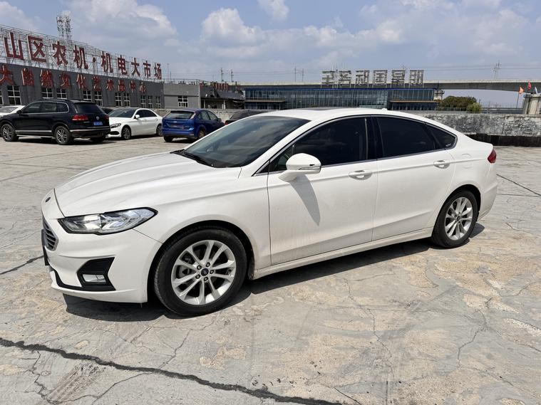 r1019901-ford-mondeo-2022_0