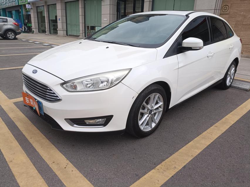 r1019931-ford-focus-2016_0