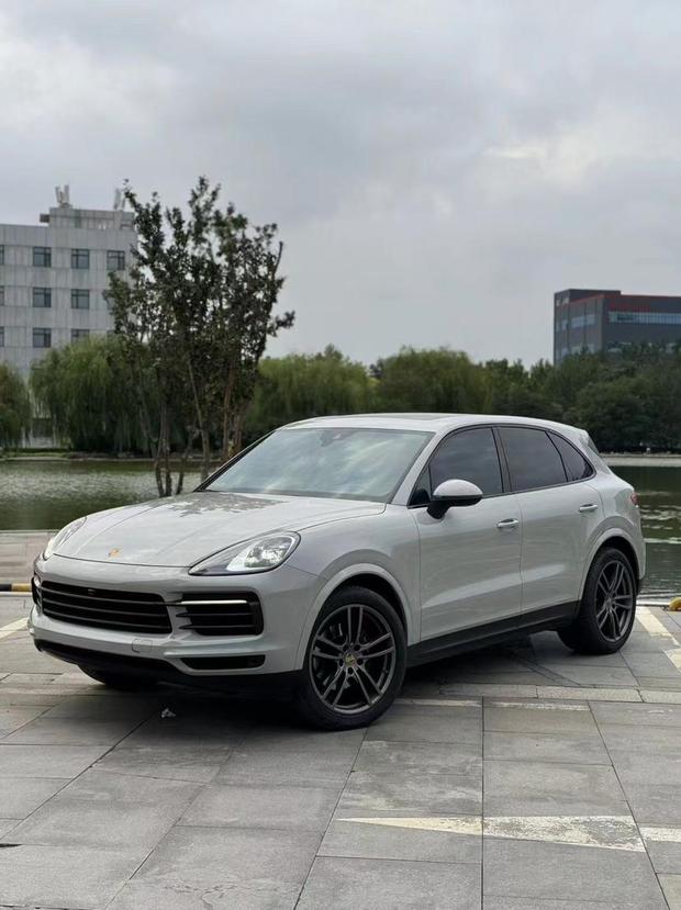 r1019934-porsche-cayenne-2023_0