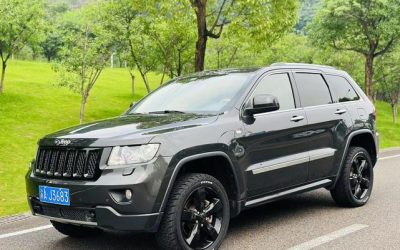 r1019939-jeep-grand-cherokee-2012_0