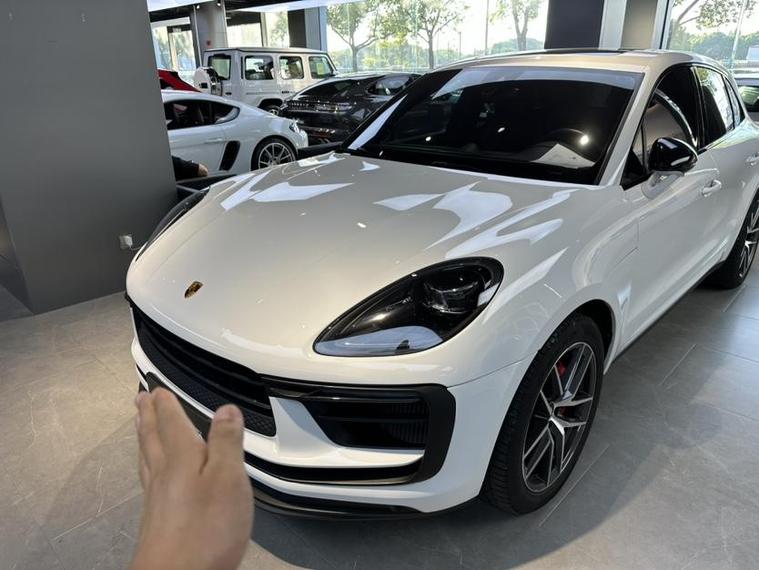 r1019942-porsche-macan-2023_0