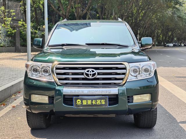 r1019996-toyota-land-cruiser-2011_0