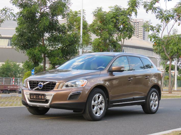 r1020023-volvo-xc60-2012_0
