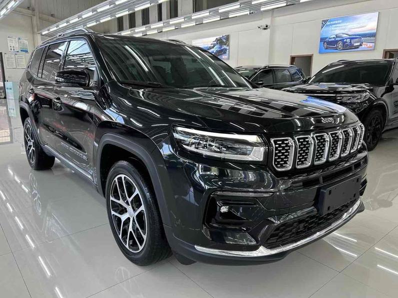 r1020063-jeep-grand-commander-2022_0