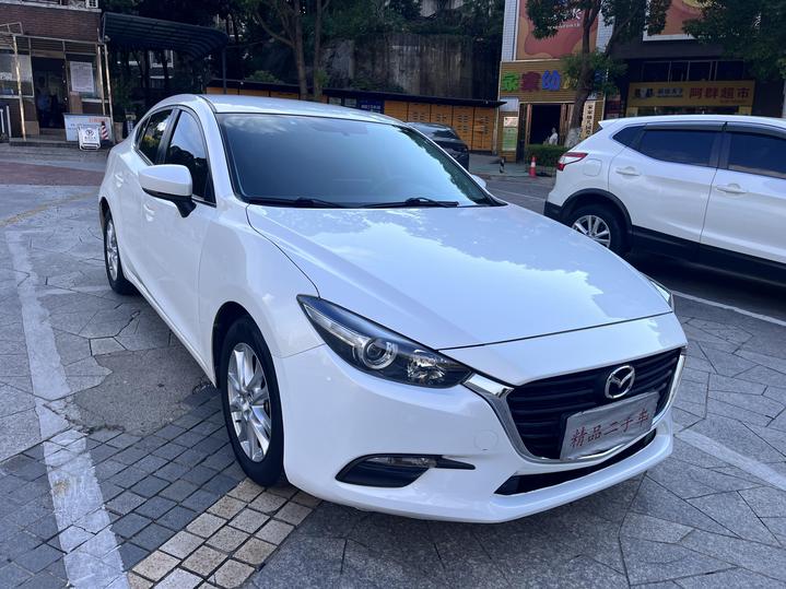 r1020083-mazda3-axela-2018_0