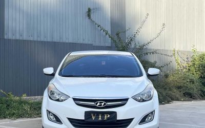 r1020093-hyundai-elantra-2015_0